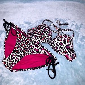 Women’s/Juniors swimsuit